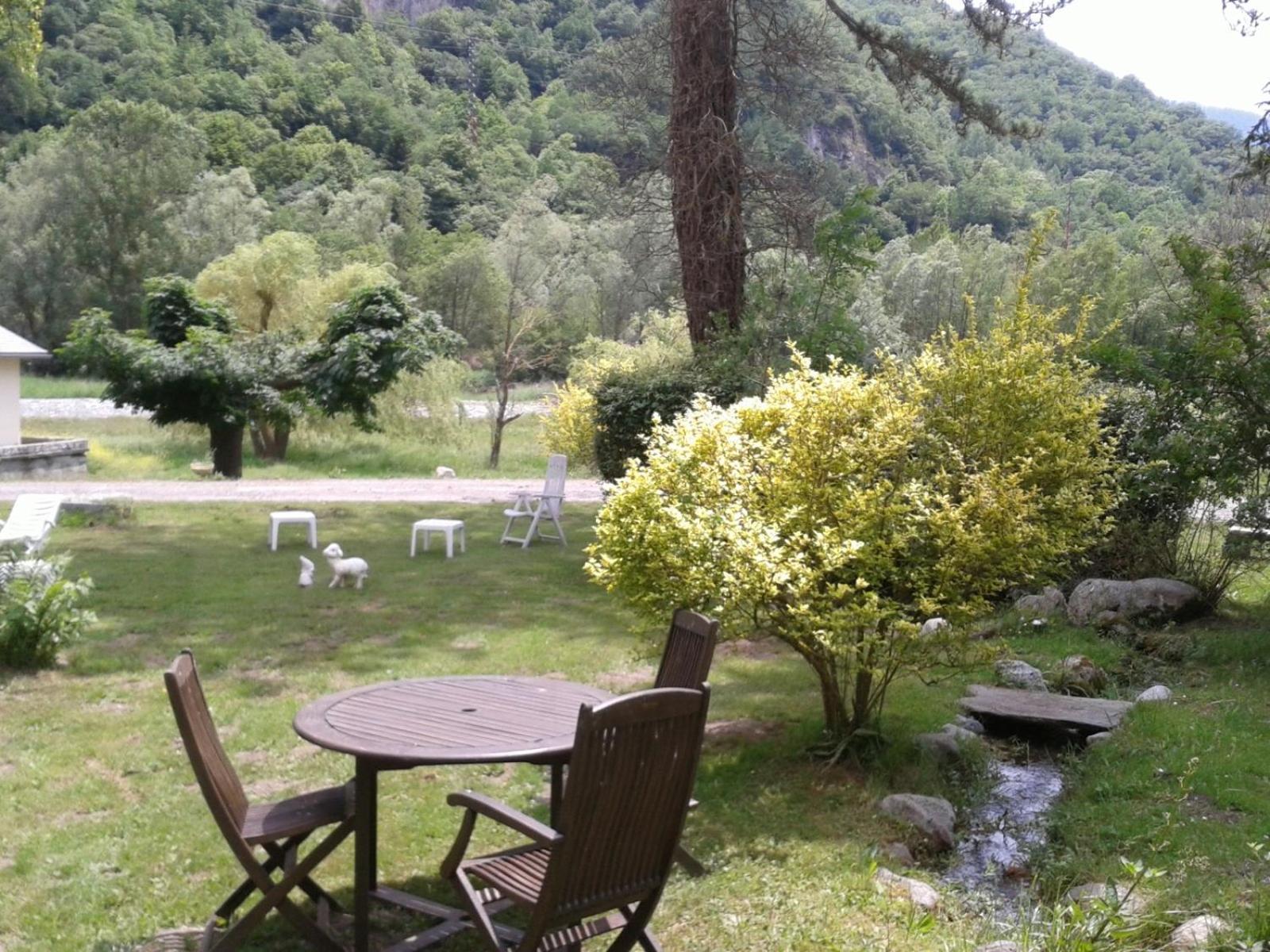 Hotel Du Val D'Aure Cadeac Екстер'єр фото