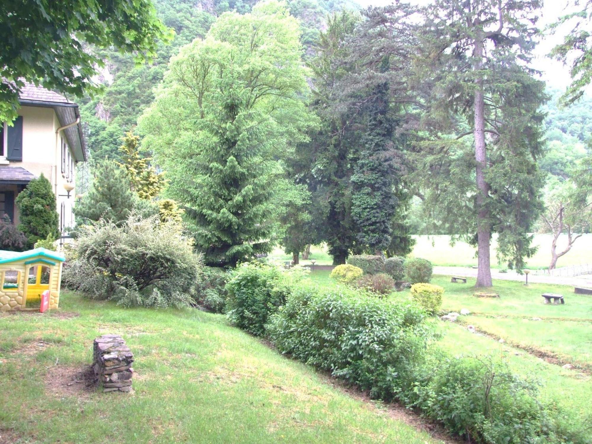 Hotel Du Val D'Aure Cadeac Екстер'єр фото