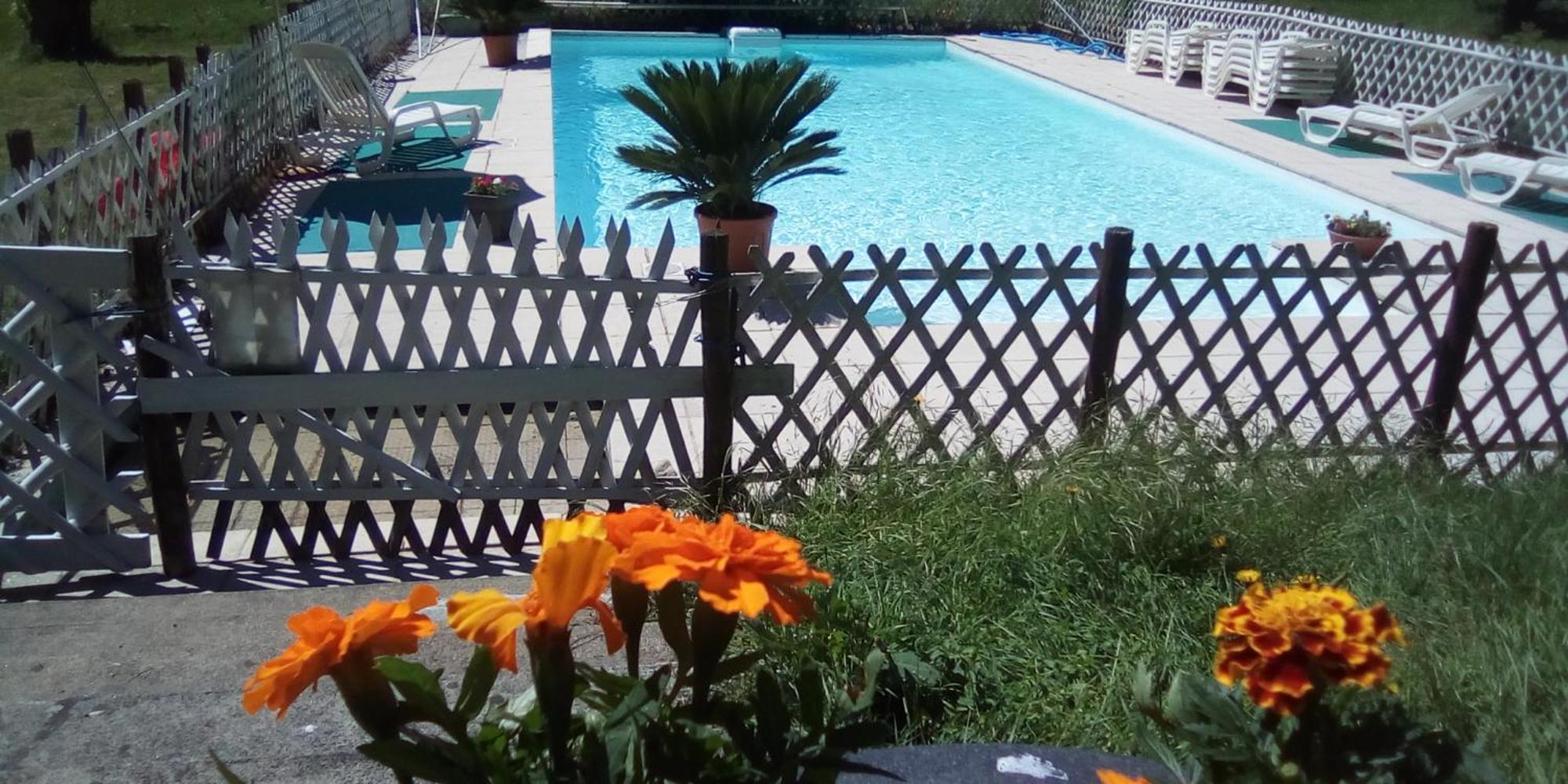Hotel Du Val D'Aure Cadeac Екстер'єр фото