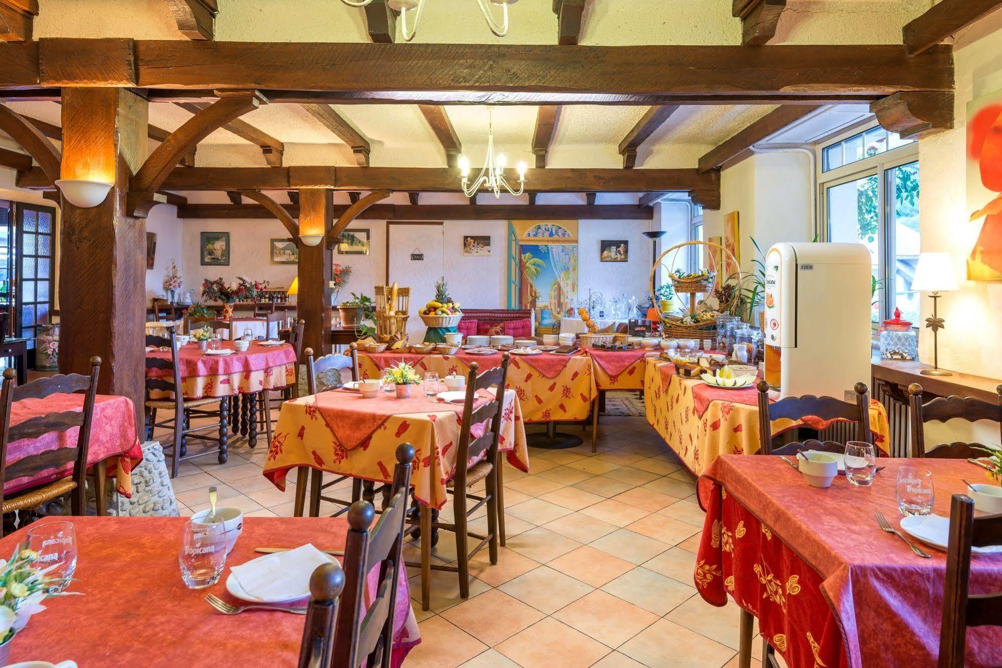 Hotel Du Val D'Aure Cadeac Екстер'єр фото