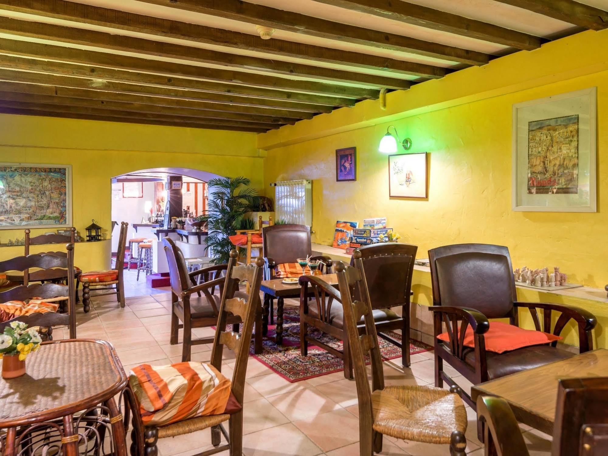 Hotel Du Val D'Aure Cadeac Екстер'єр фото