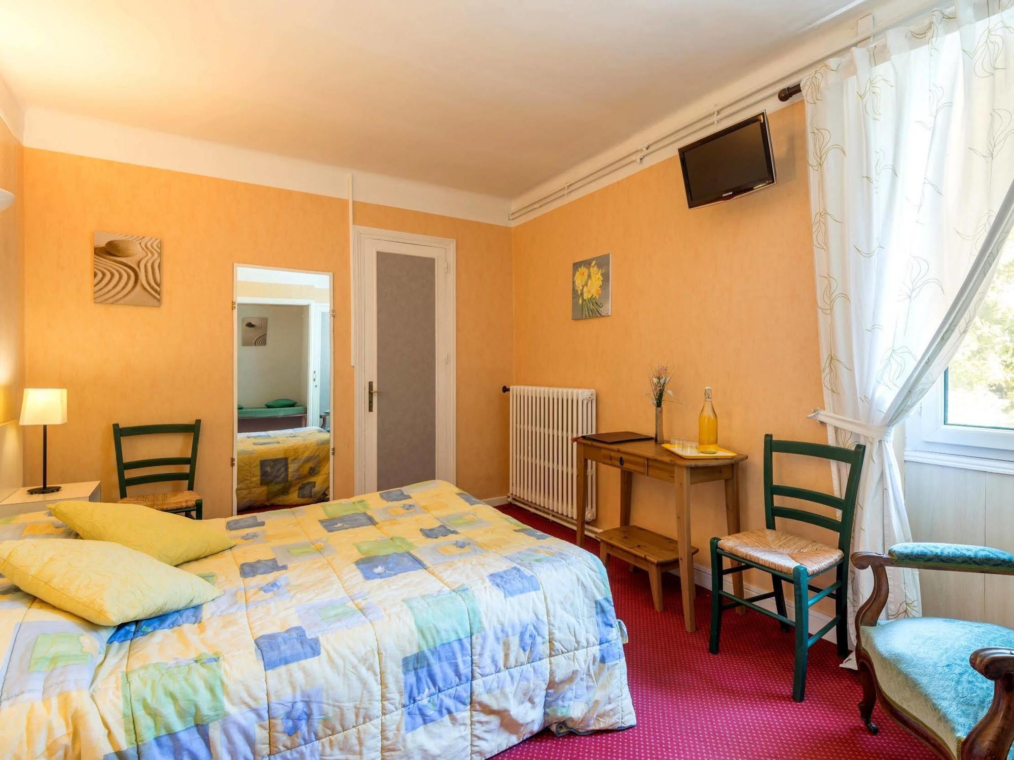 Hotel Du Val D'Aure Cadeac Екстер'єр фото